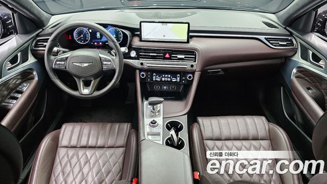 Genesis G70 — interior
