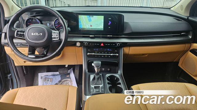 Kia Carnival — interior