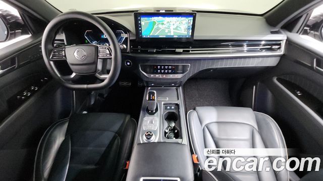 KG Mobility Rexton — interior