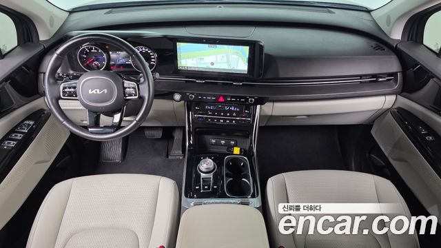 Kia Carnival — interior