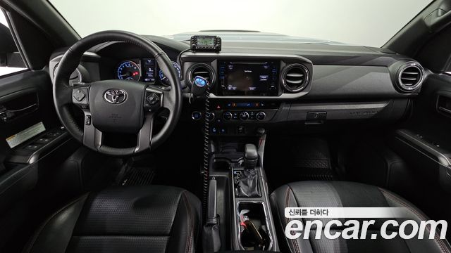 Toyota Tacoma — interior