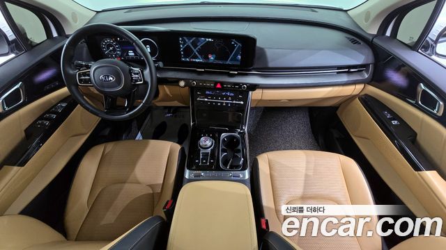 Kia Carnival — interior