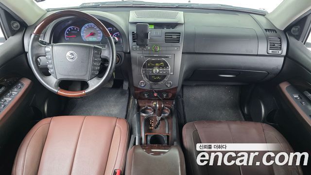 KG Mobility Rexton — interior