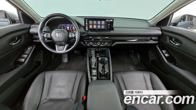 Honda Accord — interior