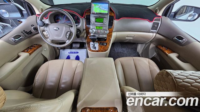 Kia Carnival — interior