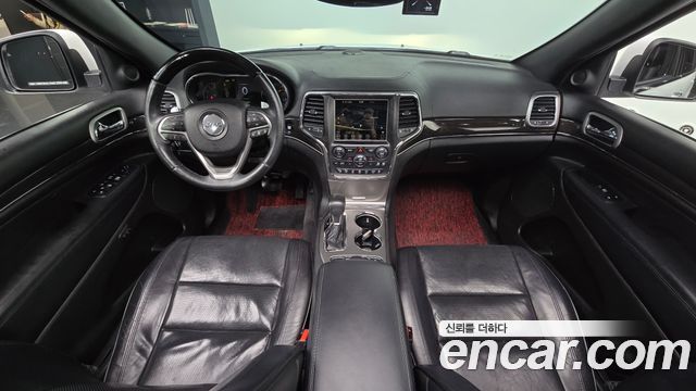 Jeep Cherokee — interior