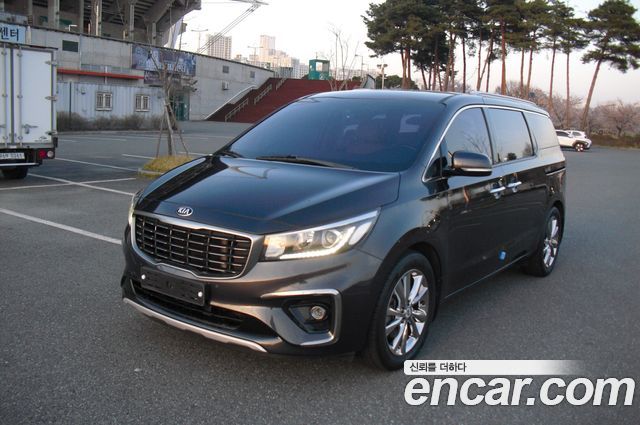 Kia Carnival — exterior