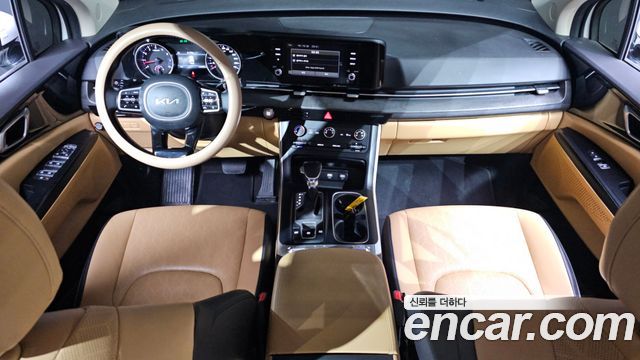 Kia Carnival — interior