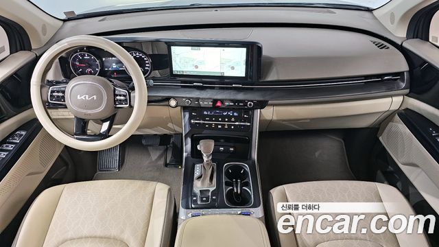 Kia Carnival — interior