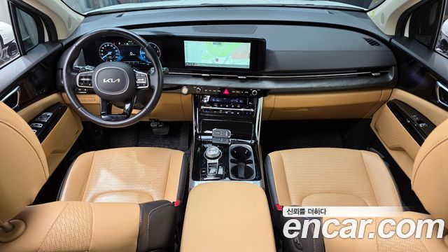Kia Carnival — interior