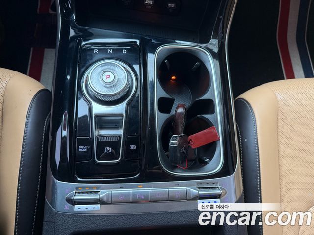 Kia Carnival — interior