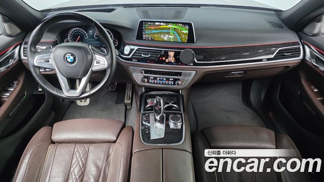 BMW 7 Series — interior