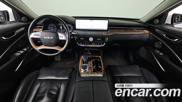 Kia K9 — interior