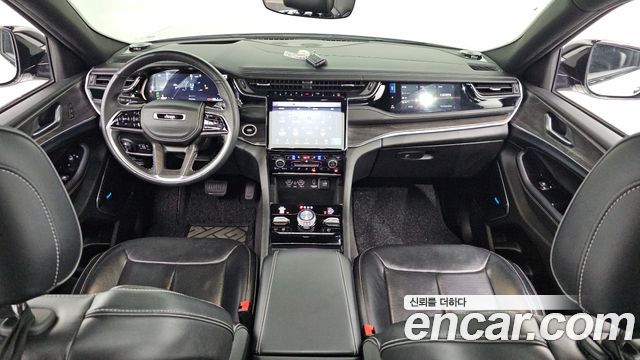 Jeep Cherokee — interior