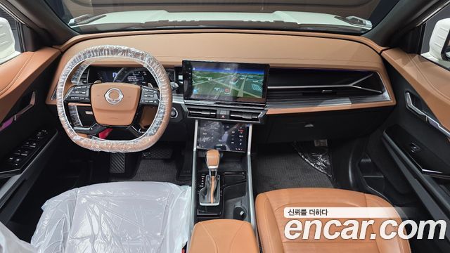 KG Mobility Torres — interior