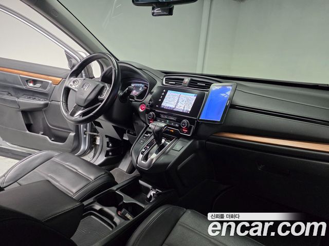 Honda CR-V — interior