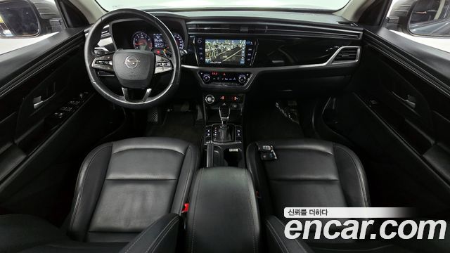 KG Mobility Korando — interior