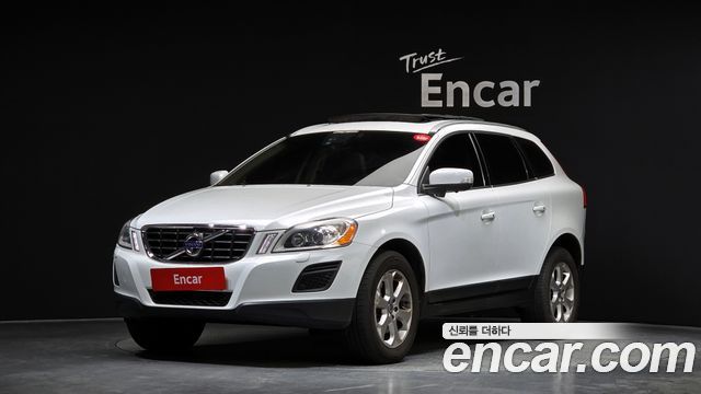 Volvo XC60 — exterior