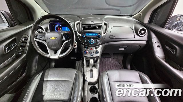 Chevrolet Korea Trax — interior
