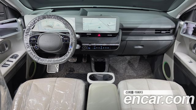 Hyundai IONIQ 5 — interior