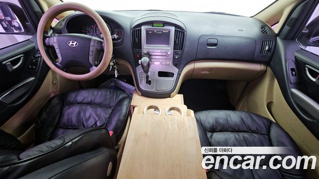 Hyundai Starex — interior