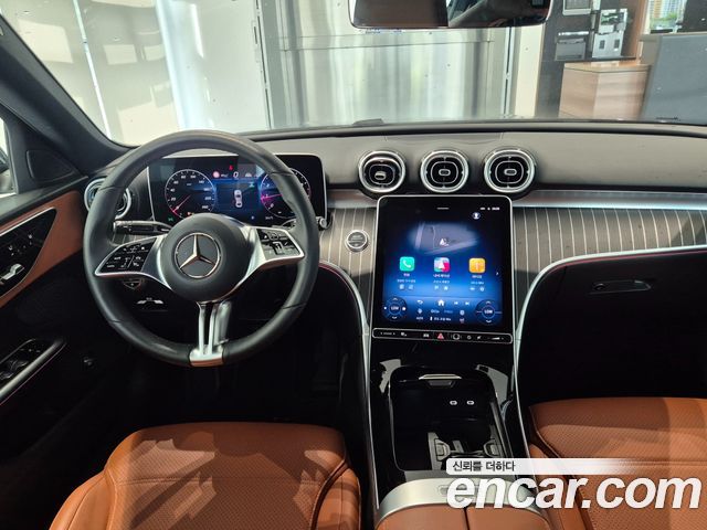 Mercedes-Benz C-Class — interior