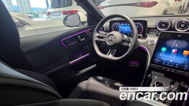 Mercedes-Benz C-Class — interior