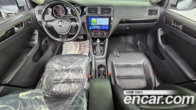 Volkswagen Jetta — interior