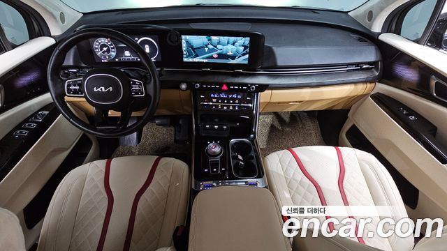 Kia Carnival — interior