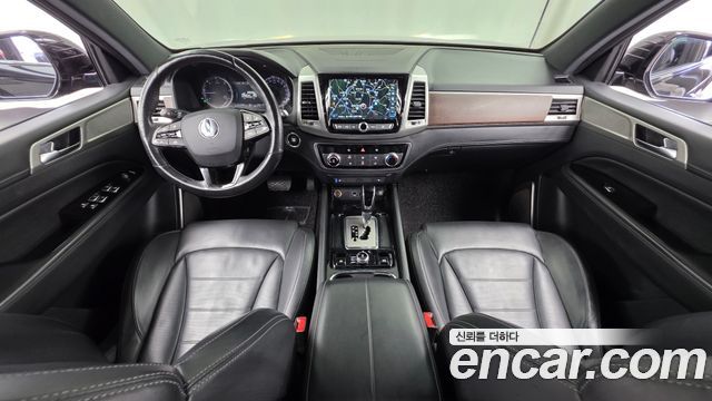 KG Mobility Rexton — interior
