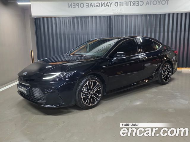 Toyota Camry — exterior