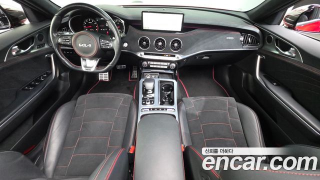 Kia Stinger — interior