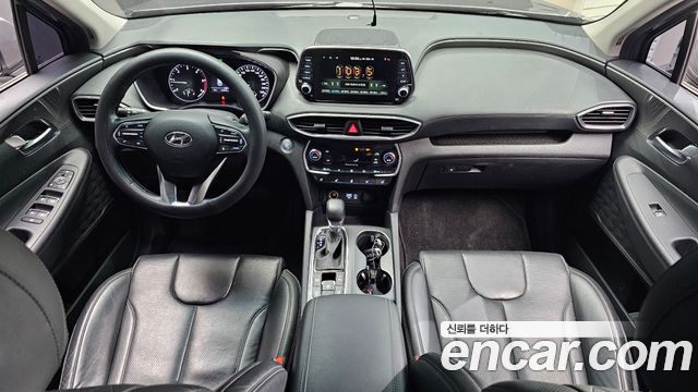 Hyundai Santa Fe — interior