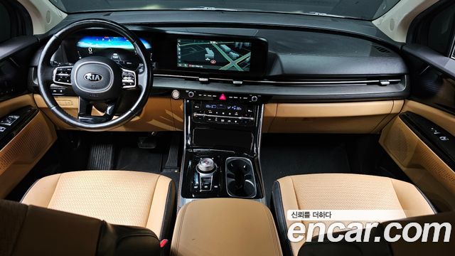 Kia Carnival — interior