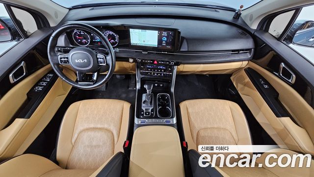 Kia Carnival — interior