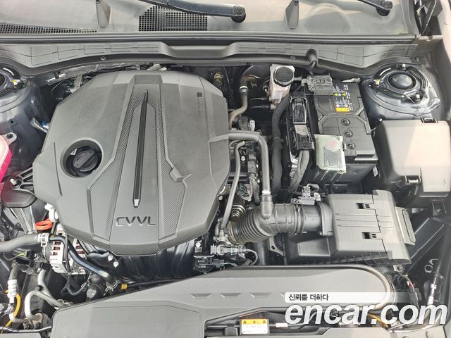 Hyundai Sonata — interior