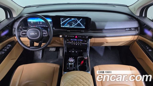 Kia Carnival — interior