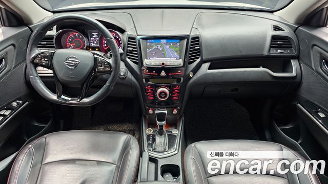 KG Mobility Tivoli — interior