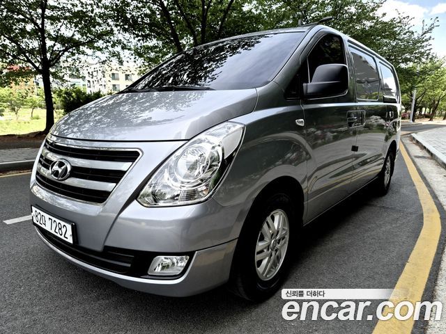 Hyundai Starex