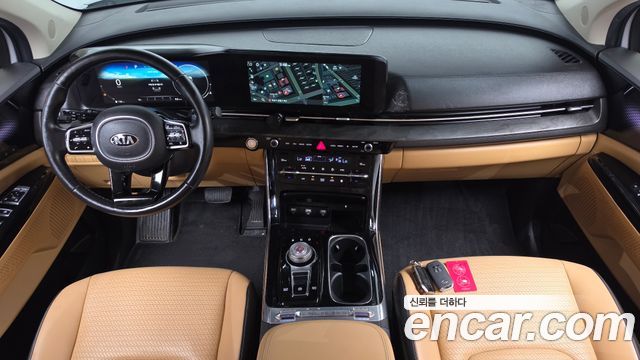 Kia Carnival — interior