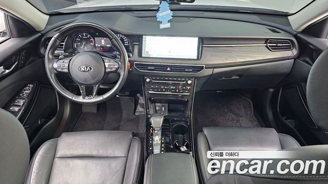Kia K7 — interior