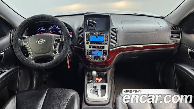 Hyundai Santa Fe — interior