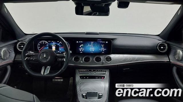 Mercedes-Benz E-Class — interior