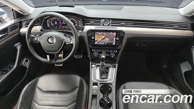 Volkswagen Arteon — interior