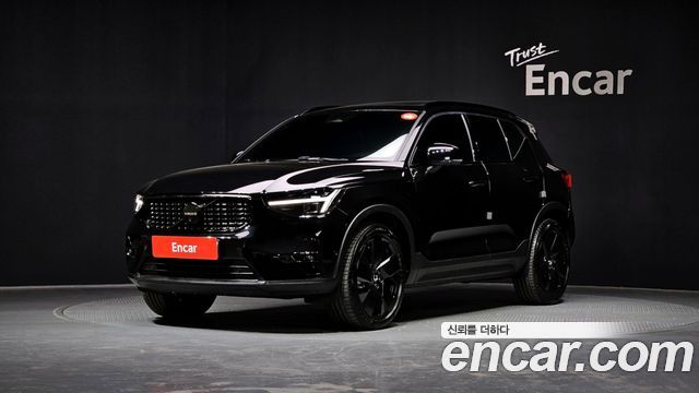Volvo XC40 — exterior