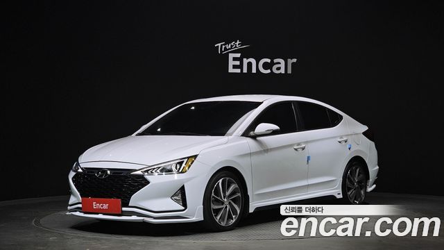 Hyundai Avante — exterior