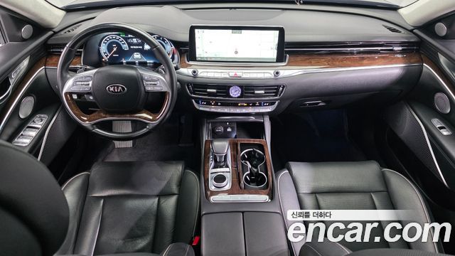 Kia K9 — interior