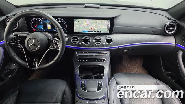 Mercedes-Benz E-Class — interior