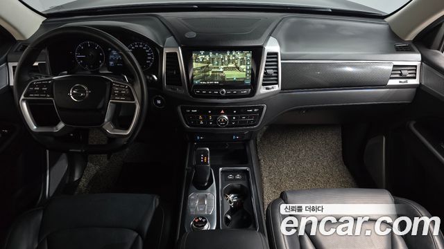 KG Mobility Rexton — interior