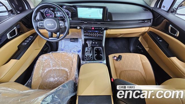 Kia Carnival — interior